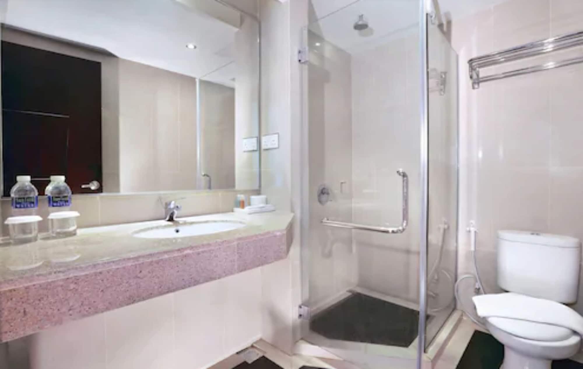 Aston Karimun City Hotel Tanjung Balai Karimun Esterno foto