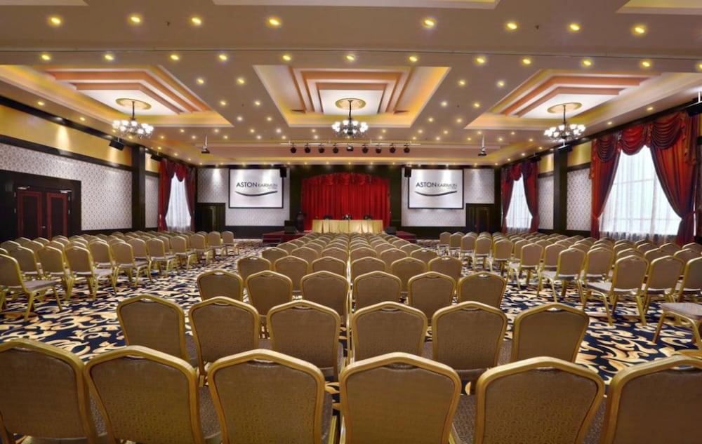 Aston Karimun City Hotel Tanjung Balai Karimun Esterno foto