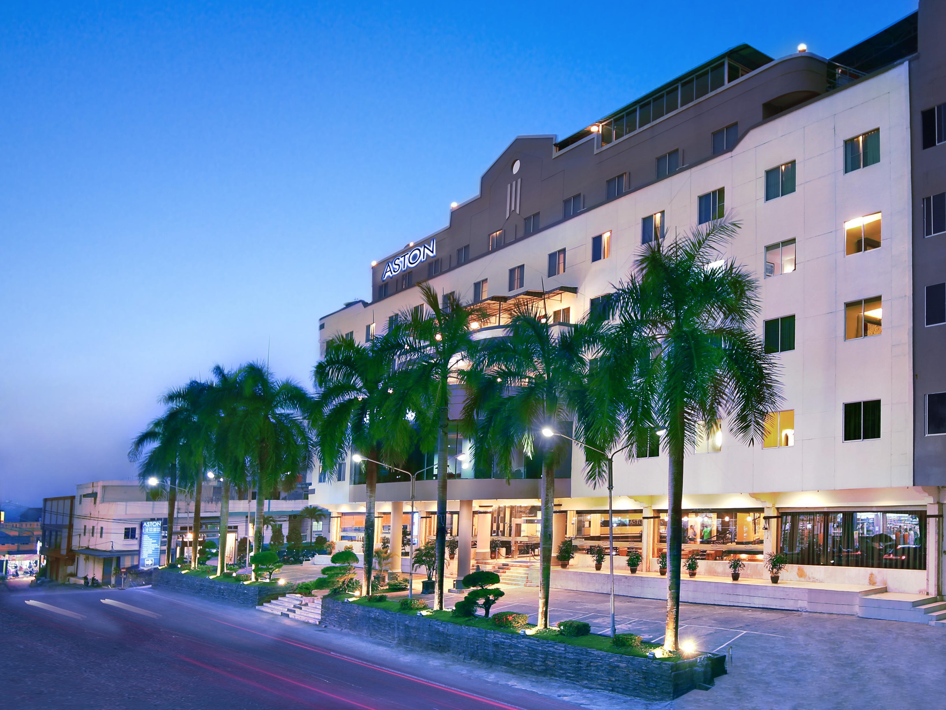 Aston Karimun City Hotel Tanjung Balai Karimun Esterno foto