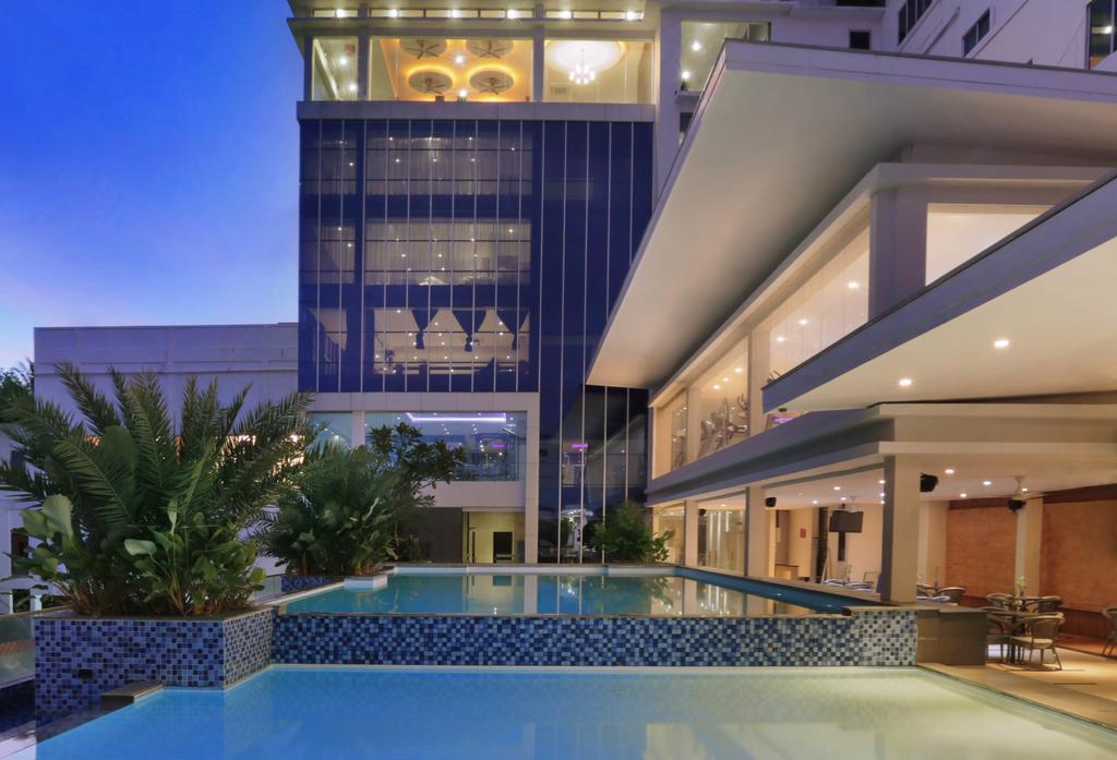 Aston Karimun City Hotel Tanjung Balai Karimun Esterno foto