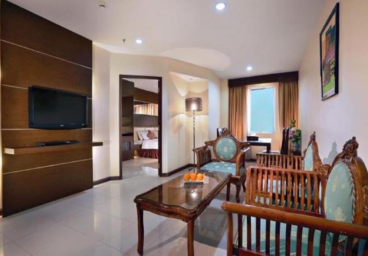 Aston Karimun City Hotel Tanjung Balai Karimun Esterno foto
