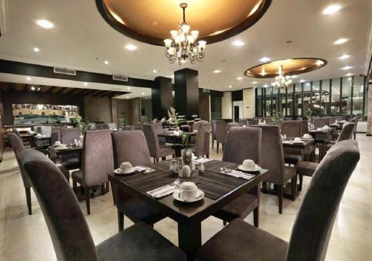 Aston Karimun City Hotel Tanjung Balai Karimun Esterno foto