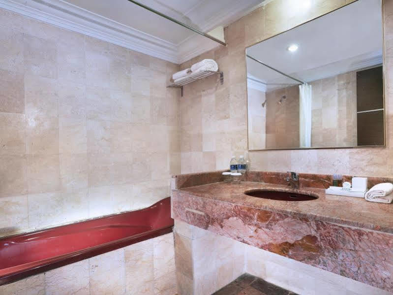 Aston Karimun City Hotel Tanjung Balai Karimun Esterno foto